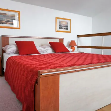 P&d Apartament Fažana