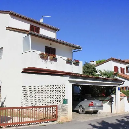 P&d Apartment Fažana